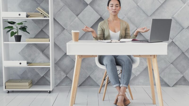 How to Make a Calming Workspace for a Healthy Mind